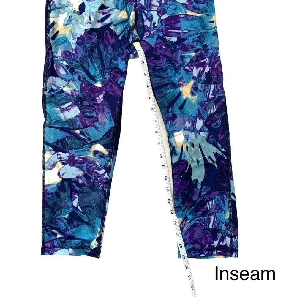 Champion Patterned Mid-Rise Mesh Capri Leggings S